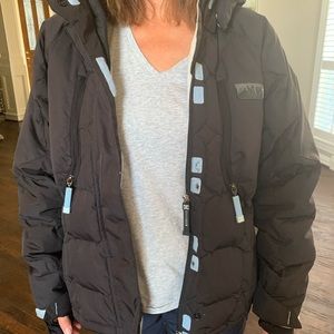 Black and fur DC coat (ski) snow jacket